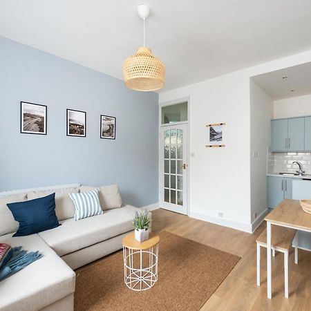 Lovely 1-Bedroom Apartment In Edimburgo Esterno foto