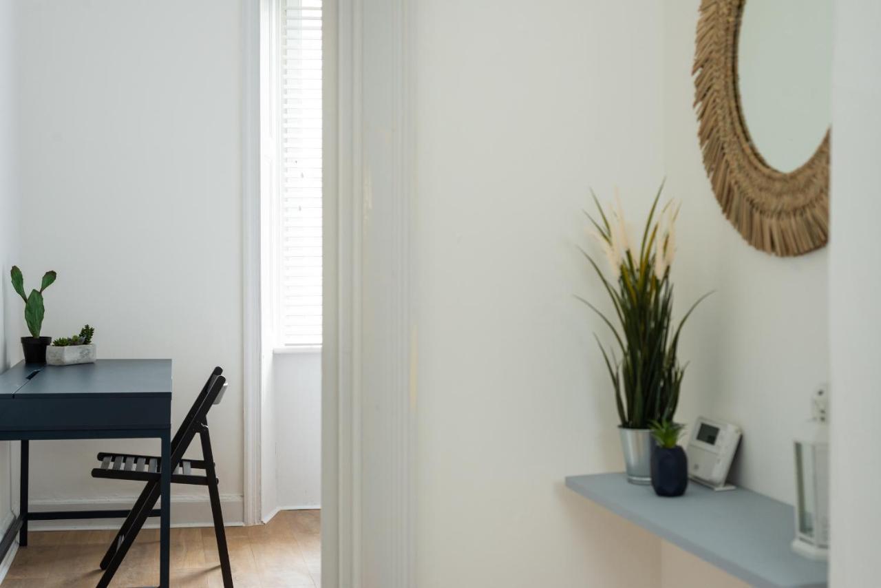 Lovely 1-Bedroom Apartment In Edimburgo Esterno foto